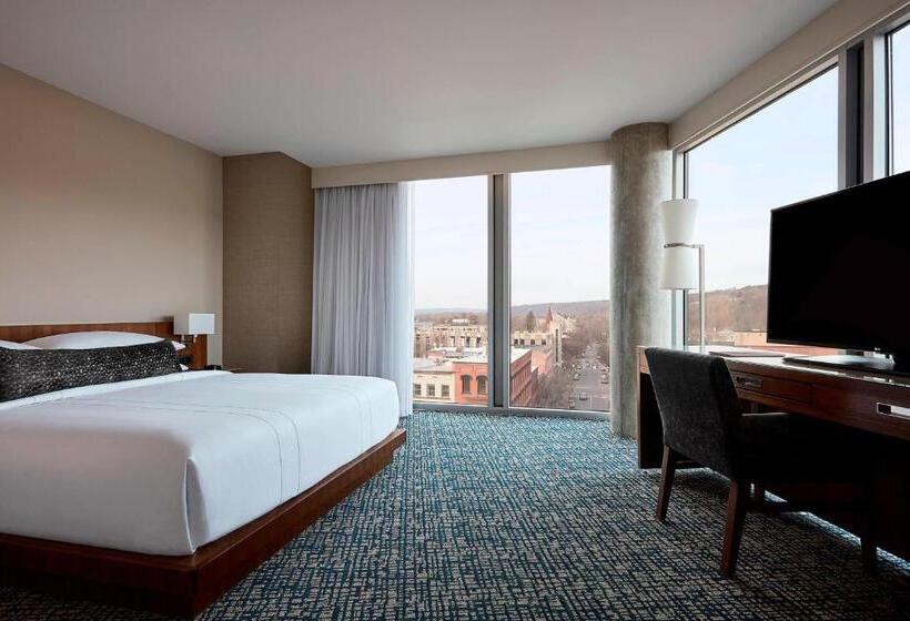 Люкс Кровать Кинг, Ithaca Marriott Downtown On The Commons