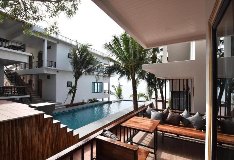 プールの見えるスーペリアルーム, Simple Life Cliff View Resort