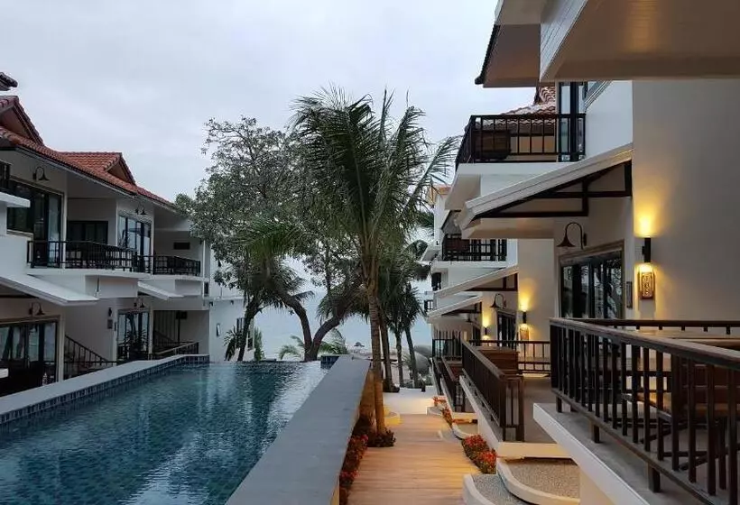 プールの見えるスーペリアルーム, Simple Life Cliff View Resort