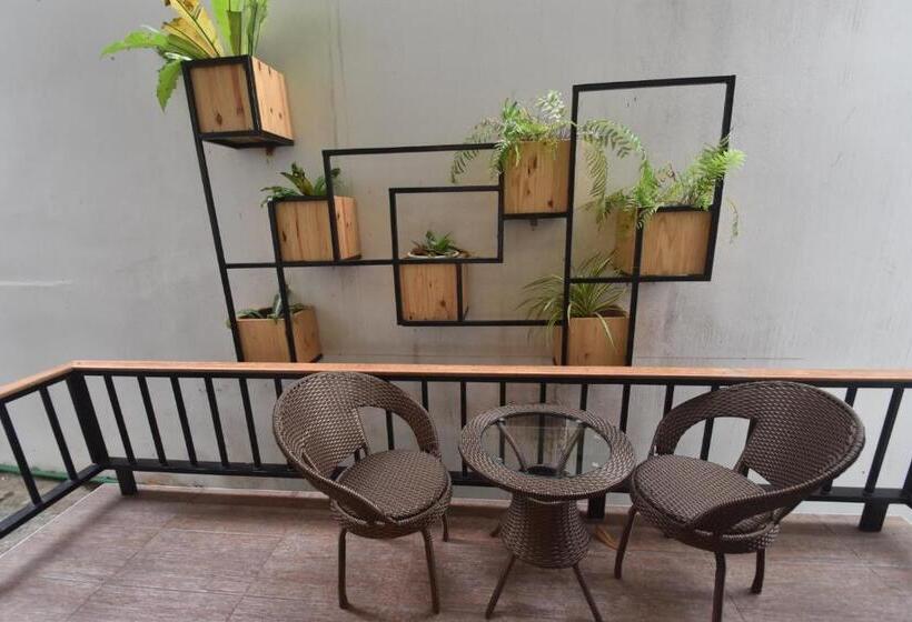 スーペリアトリプルルーム, Simple Life Cliff View Resort