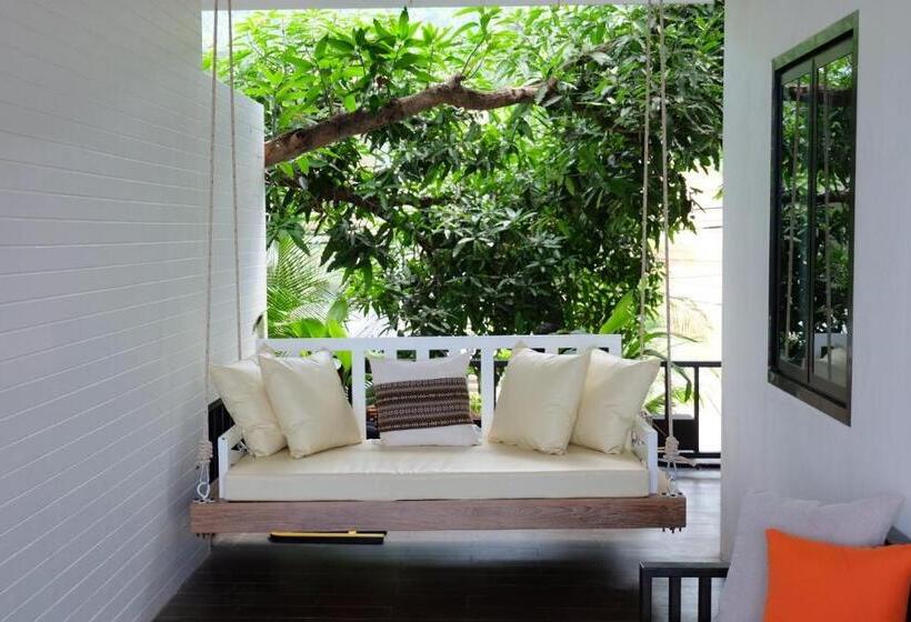 Семейный Номер, Simple Life Cliff View Resort