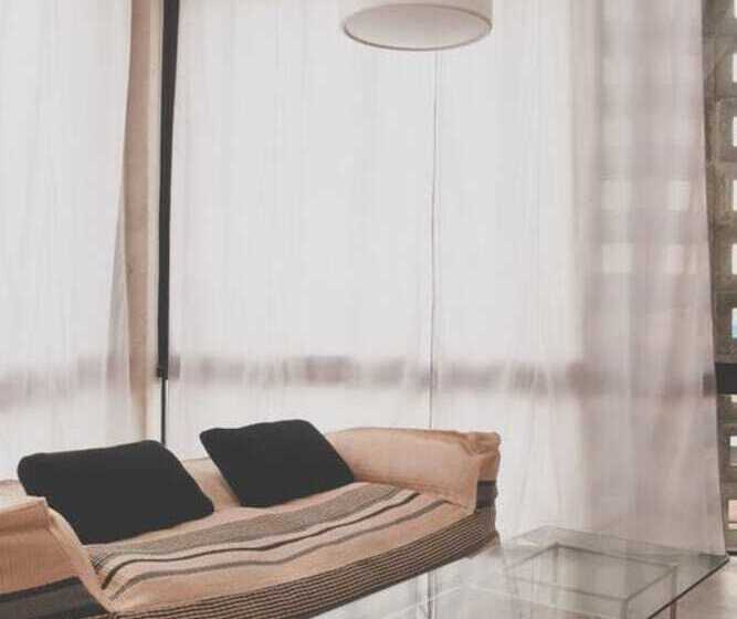 סטודיו דלוקס, Tamasa Service Apartment And