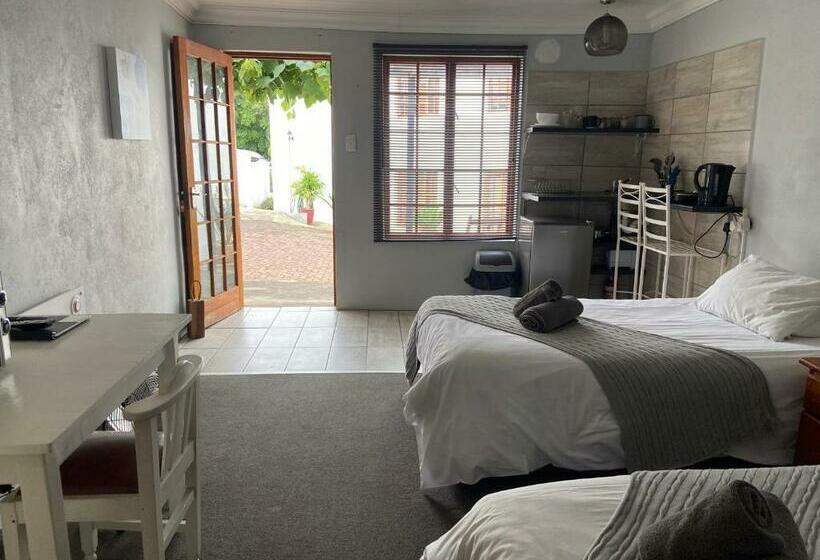 חדר סטנדרט, Aan De Bergen