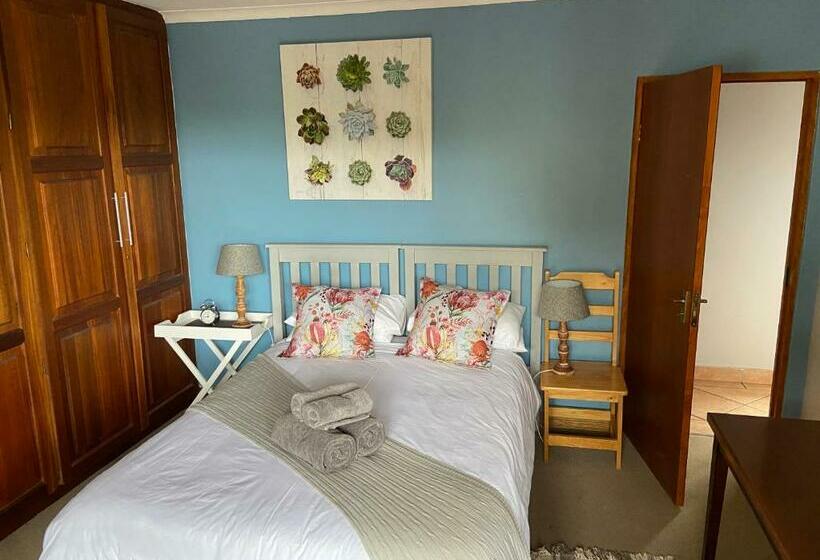 חדר סטנדרט, Aan De Bergen