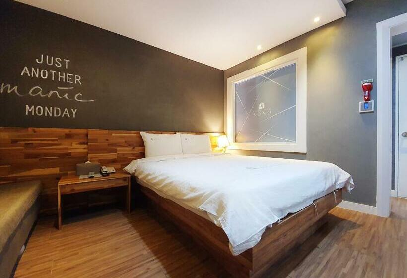 Quarto standard, Casual House Sono