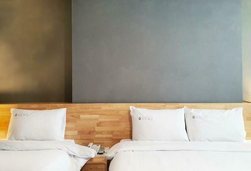 Quarto standard, Casual House Sono