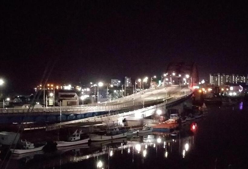 Семейный Номер Боковой Вид на Море, Sokcho & Guesthouse