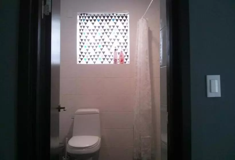 اتاق خانوادگی با چشم‌انداز دریا, Sokcho & Guesthouse