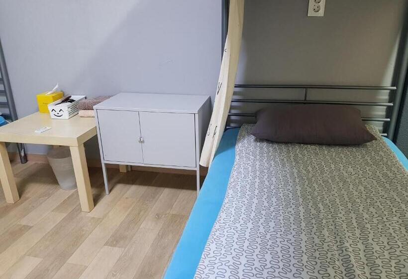 Номер Стандарт Индивидуальный, Sokcho & Guesthouse