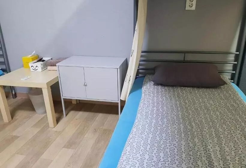 اتاق استاندارد یک نفره, Sokcho & Guesthouse