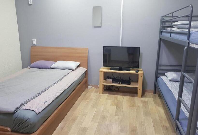 Семейный Номер, Sokcho & Guesthouse