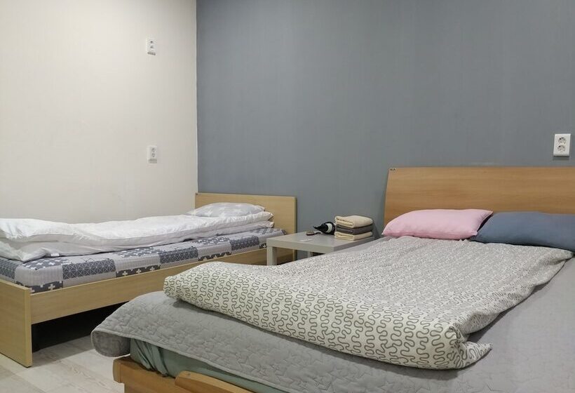 Номер Стандарт Трехместный, Sokcho & Guesthouse