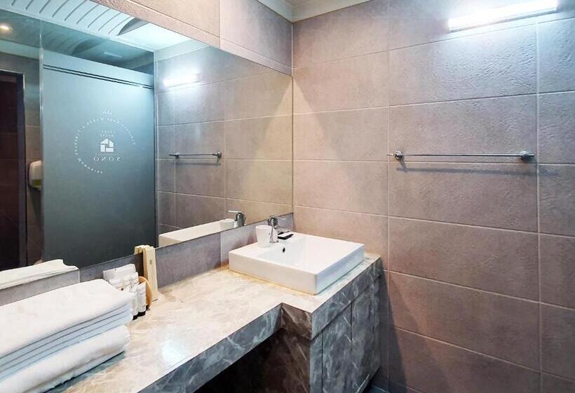 Suite Deluxe, Casual House Sono