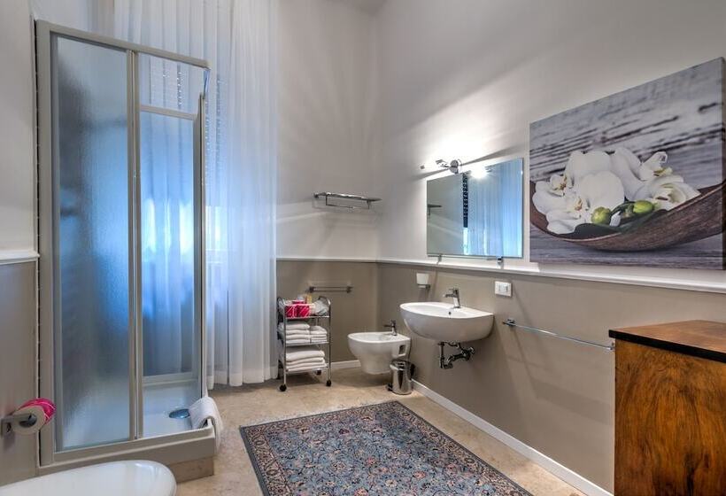 اتاق سوپریور, Rame Suites