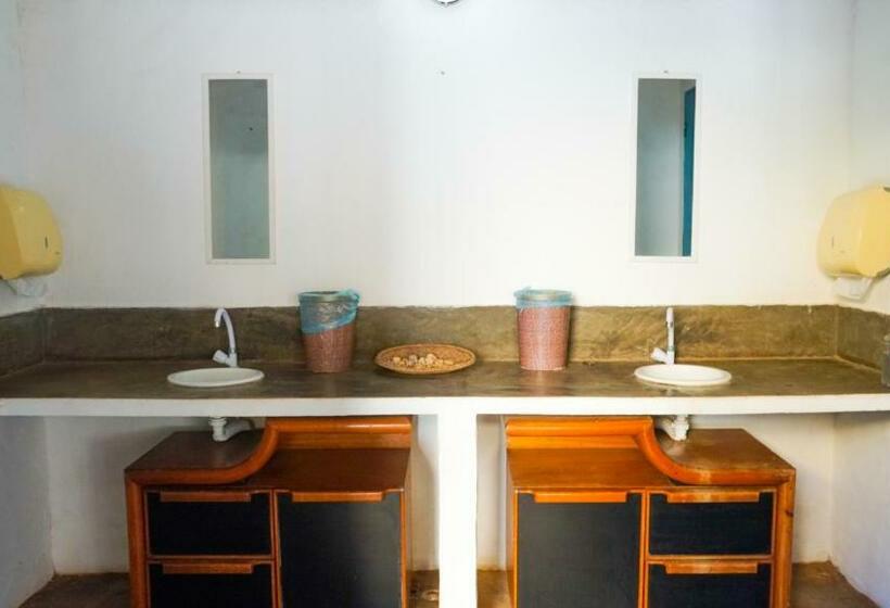 اتاق استاندارد چهار تخته, El Surfista Hostel   Pousada