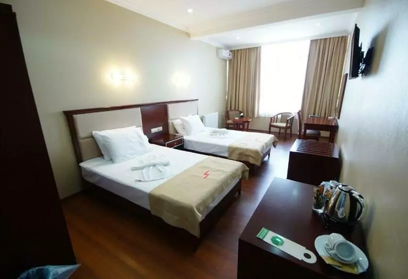 Standard Room, 725