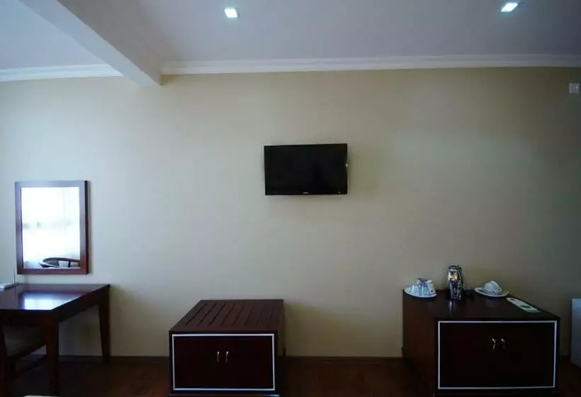 Standard Room, 725