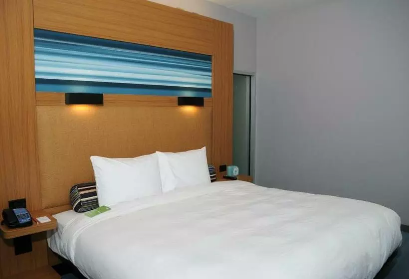 キングサイズベッドのスイートルーム, Aloft Louisville East