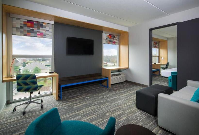 带大床的套房, Aloft Louisville East