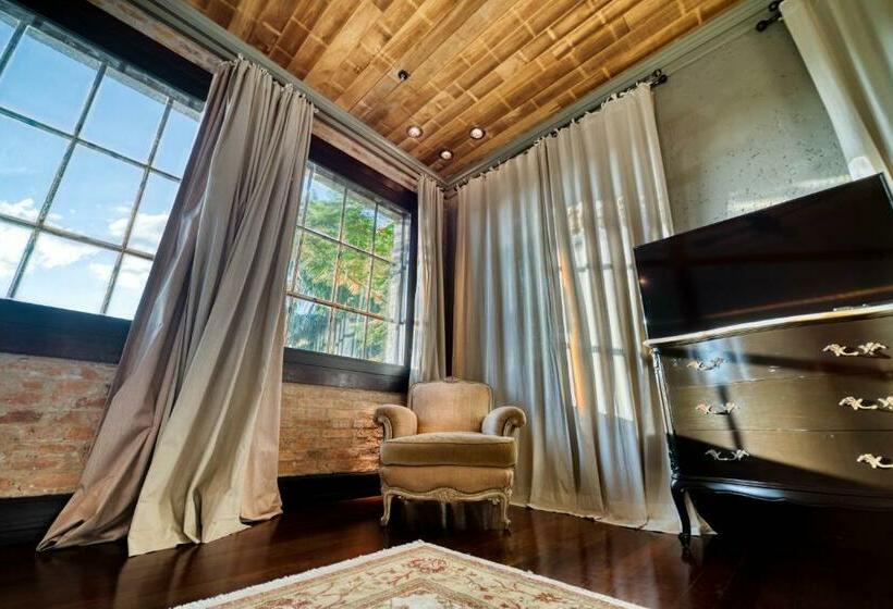 سوییت, Factoria