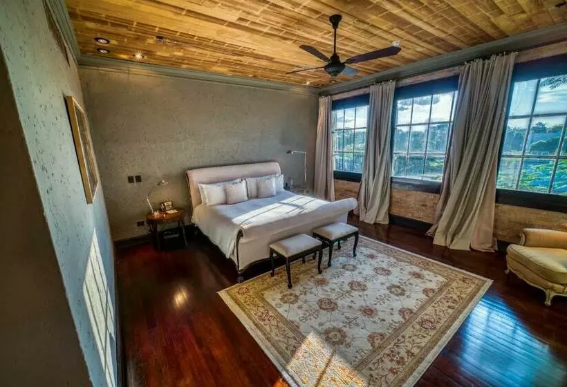 Suite, Factoria