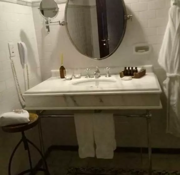 Standard Værelse, Factoria