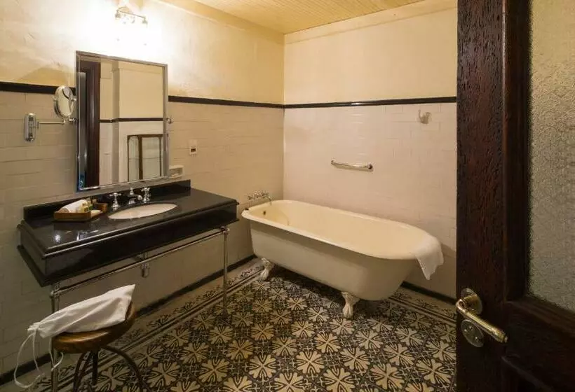 Suite, Factoria