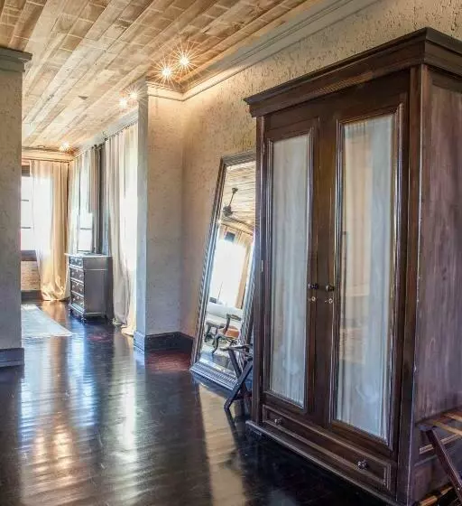 Suite, Factoria