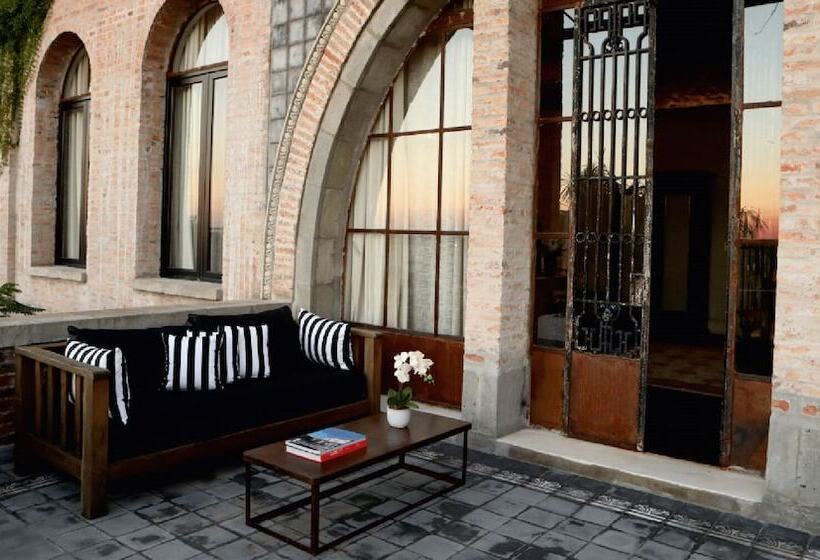 سوئیت پرزیدنت, Factoria