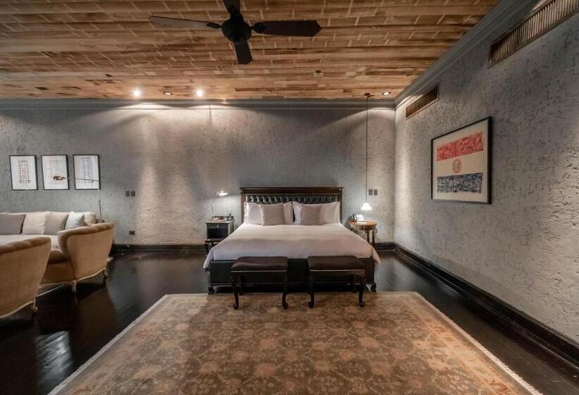 سوییت خانوادگی, Factoria