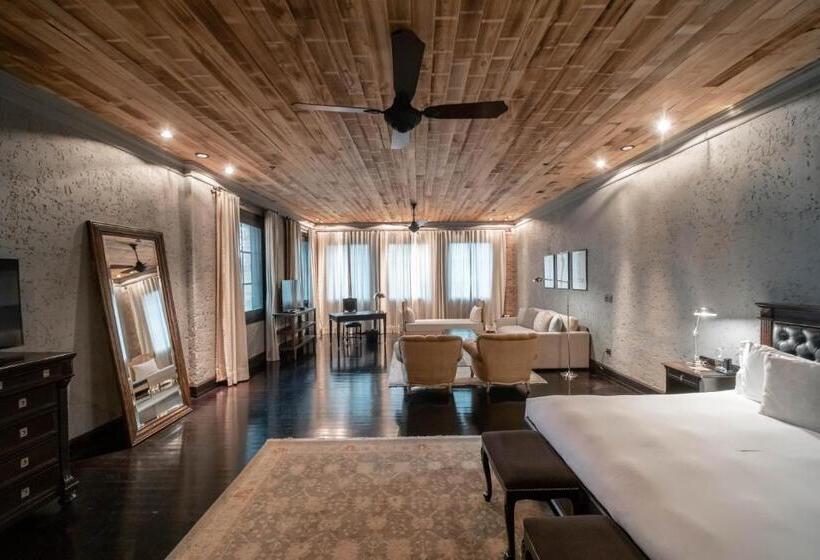 سوییت خانوادگی, Factoria