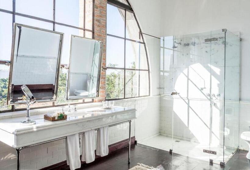 سوئیت پرزیدنت, Factoria