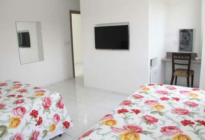 חדר סופריור לארבעה, France