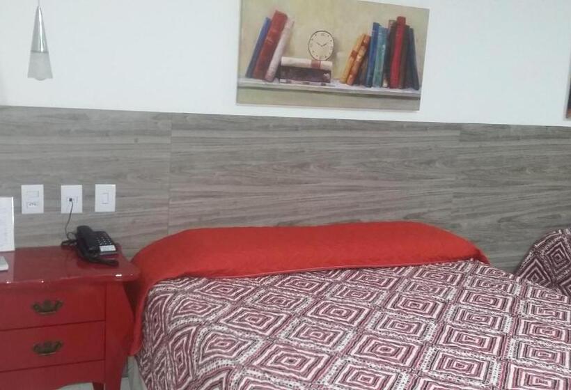 חדר סטנדרט לארבעה, France