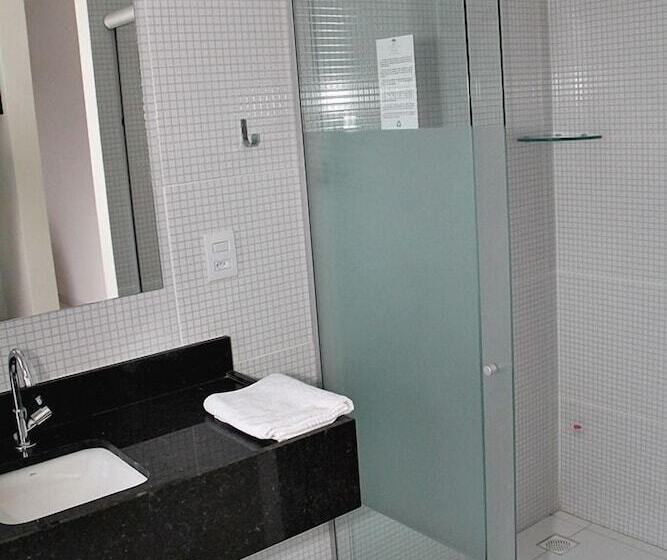 スタンダードトリプルルーム, France