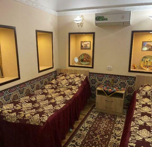 חדר סטנדרט, Khurjin