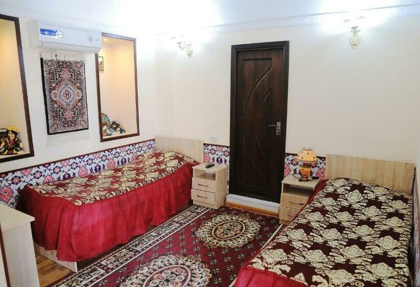 חדר סטנדרט, Khurjin