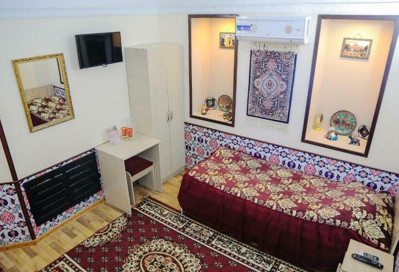 חדר סטנדרט, Khurjin