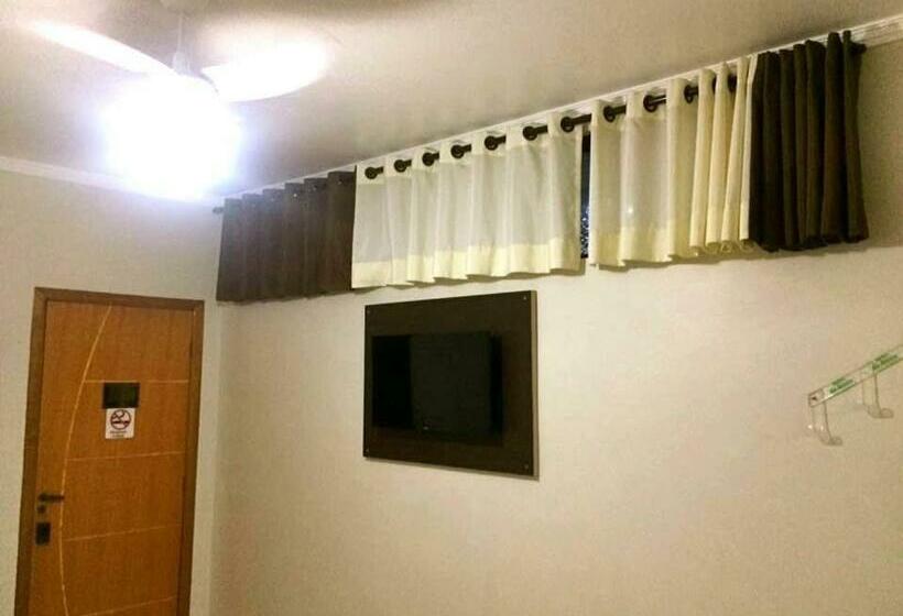 اتاق استاندارد سه نفره, Rio Branco