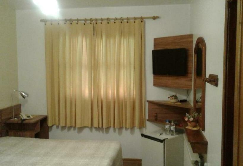 标准单人间, San Carlos