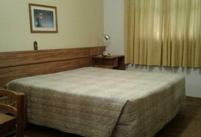 标准单人间, San Carlos