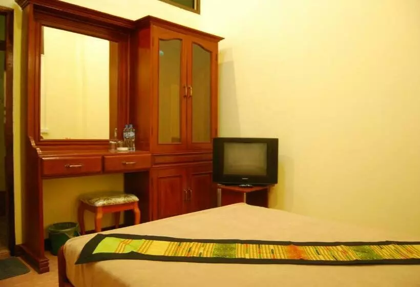 اتاق استاندارد یک نفره, Sengkeo