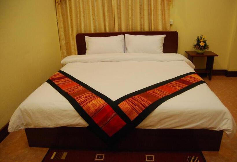 غرفة قياسية, Sengkeo