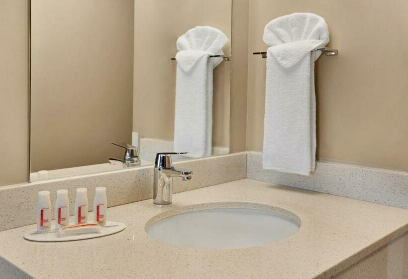 اتاق استاندارد, Super 8 By Wyndham Winnipeg West