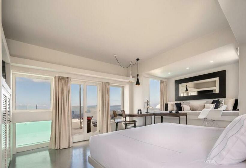 Deluxe люкс с видом, West East Suites