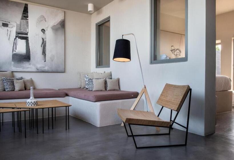Deluxe люкс с видом, West East Suites
