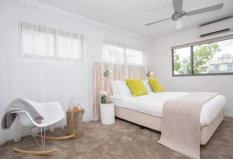 ２ベッドルームアパートメント, 10 Hastings Street Motel