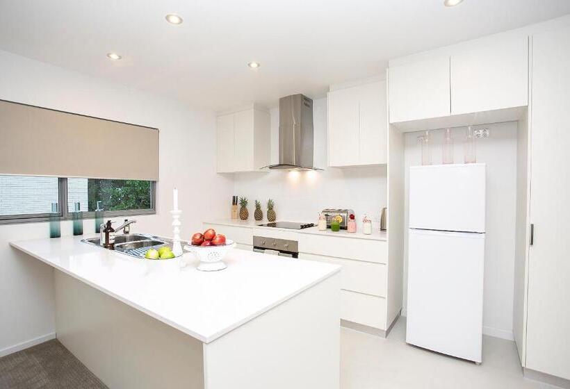 Апартаменты 2 Спальни, 10 Hastings Street Motel