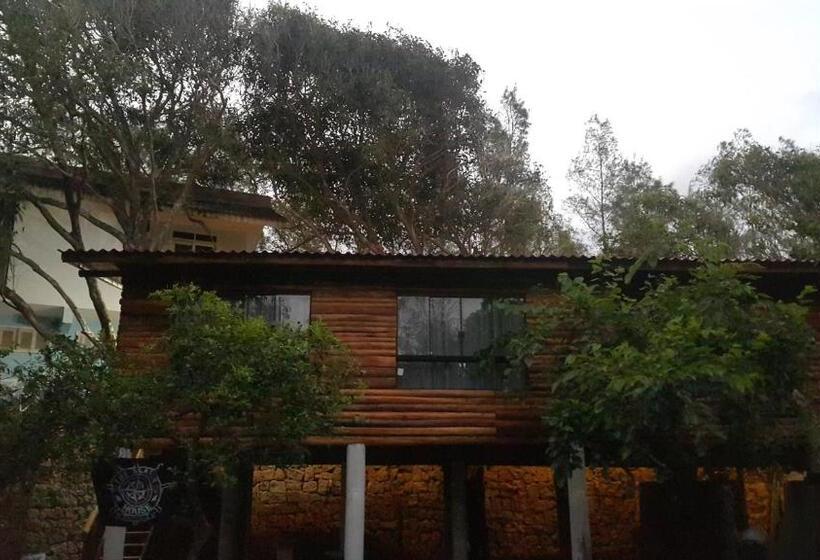Quarto Estandar Vista Jardim, The Search House