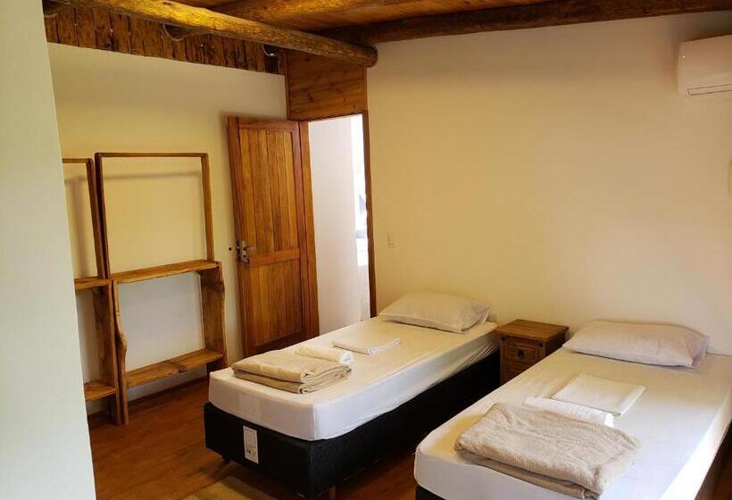 Quarto Quadruple Standart Vista Jardim, The Search House